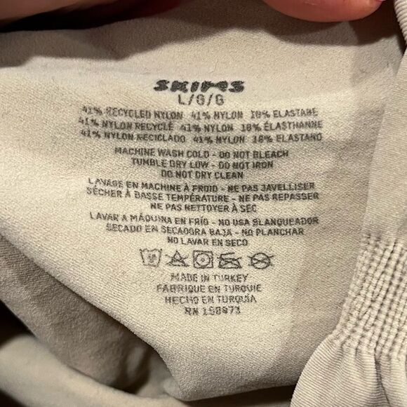 NWOT Skims Sculpting Bodysuit Mid-Thigh Seamless Shapewear Bodycon Sand Size L - Picture 2 of 3